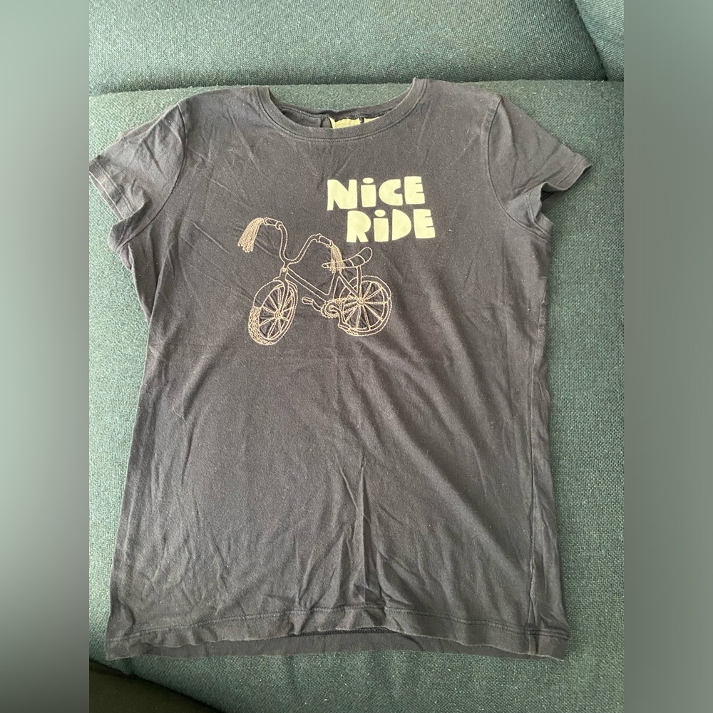Vintage American Eagle T-shirt. Nice Ride with a stitching of bicycle. Blue. S/P